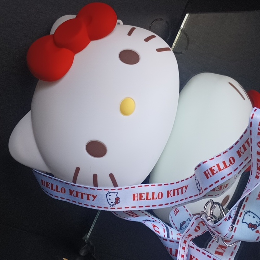 Sanrio Hello Kitty rubber purse